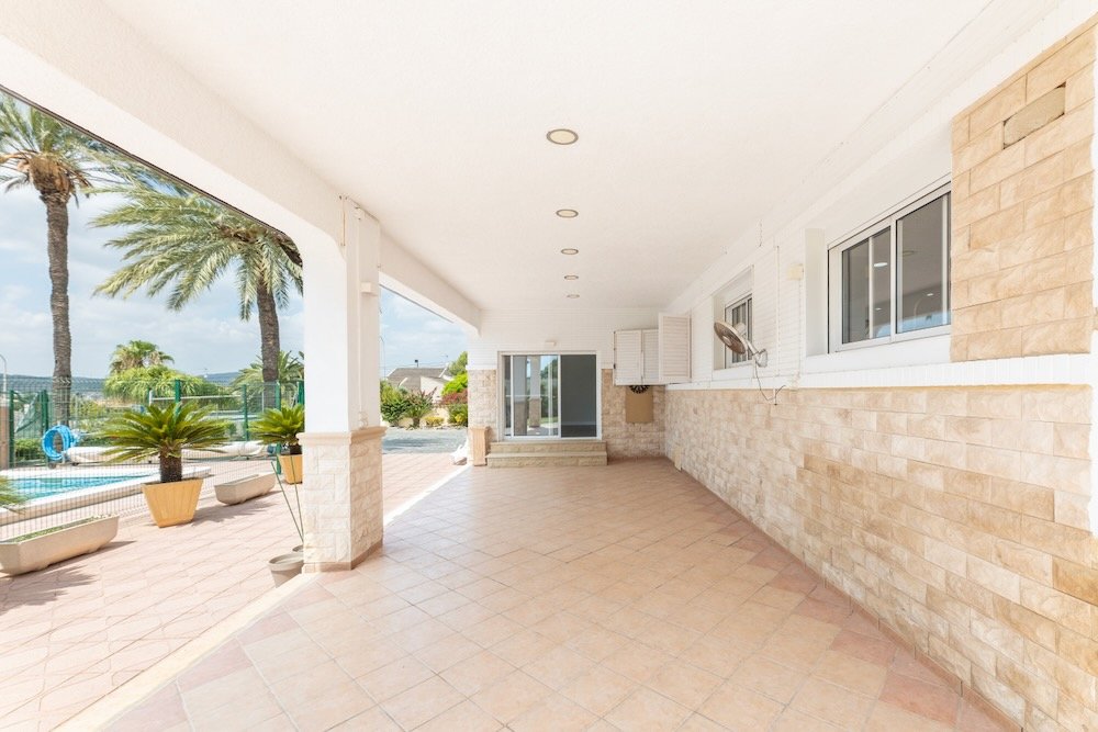 Property 2443 - Image 20